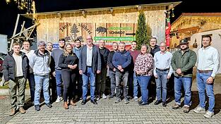 Die Freien Wähler wollen die stärkste Kraft im Marktrat Pilsting werden und den nächsten Bürgermeister stellen, dazu stellten sie die Weichen am Donnerstag und nominierten Christian Schuster. Die Freien Wähler wollen die stärkste Kraft im Marktrat Pilsting werden und den nächsten Bürgermeister stellen, dazu stellten sie die Weichen am Donnerstag und nominierten Christian Schuster.