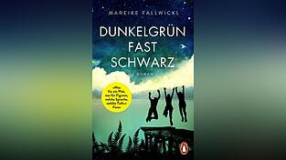 „Dunkelgrün fast schwarz“ von Mareike Fallwickl, erschienen im Penguin-Verlag.