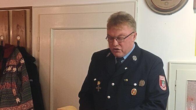 Kommandant Klaus Feldmeier berichtete über den aktiven Teil der Wehr. Kommandant Klaus Feldmeier berichtete über den aktiven Teil der Wehr.