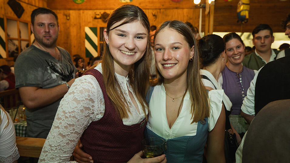 Die Partybilder vom Sonntag, 18. August, aus dem Festzelt Weckmann. Die Partybilder vom Sonntag, 18. August, aus dem Festzelt Weckmann.