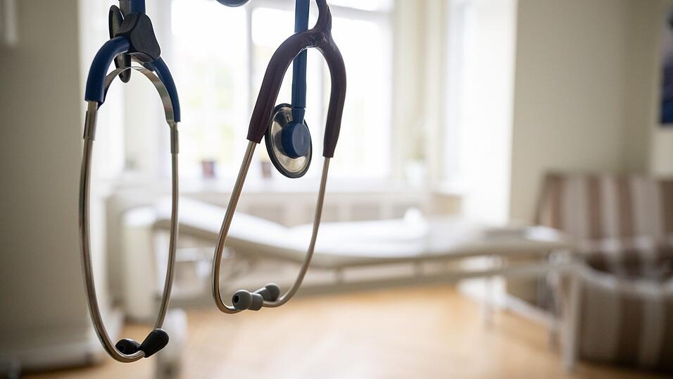 Auch in Bayern gibt es einen anhaltenden Schwund an niedergelassenen Ärzten. Auch in Bayern gibt es einen anhaltenden Schwund an niedergelassenen Ärzten.