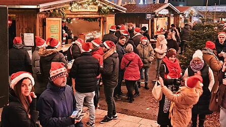 Unter den Gästen herrschte gute Laune. 