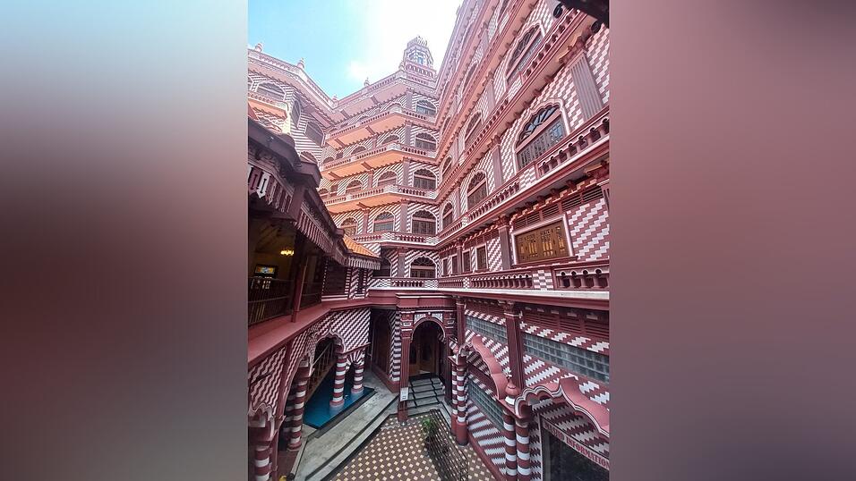 Historische Tempel, moderne Bauten, viel Gewusel: Das ist Colombo, Sri Lankas Hauptstadt.