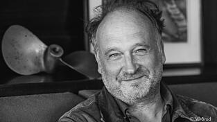 Jörg Bong: Literaturwissenschaftler, Lektor, Verleger, Herausgeber, Autor, Publizist und Fotograf. Jörg Bong: Literaturwissenschaftler, Lektor, Verleger, Herausgeber, Autor, Publizist und Fotograf.