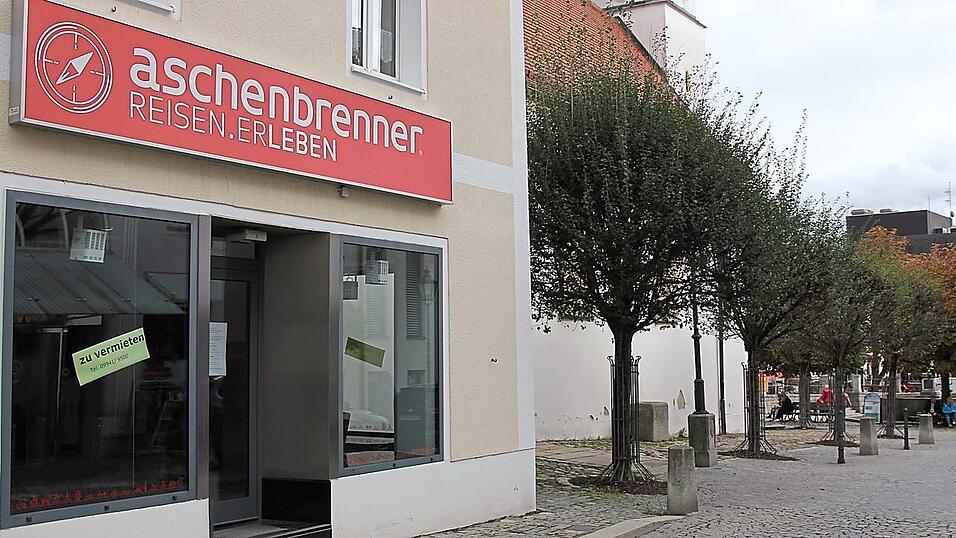 Die Zweigstelle fiel Corona zum Opfer: Das Reisecenter Aschenbrenner aus Viechtach l&ouml;st die Filiale in der Marktstra&szlig;e auf.