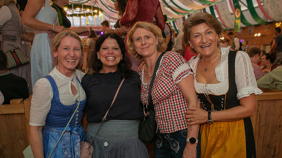 Die Partybilder von Freitag, 19. August 2022, aus dem Festzelt Weckmann.