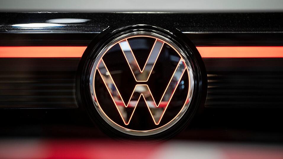 Allein VW ruft in Deutschland knapp 900.000 Autos vorsorglich zurück. (Archivbild) Allein VW ruft in Deutschland knapp 900.000 Autos vorsorglich zurück. (Archivbild)