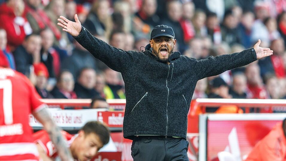 Vincent Kompany verzichtete auf große Rotation nach dem Kraftakt von Paris. Vincent Kompany verzichtete auf große Rotation nach dem Kraftakt von Paris.