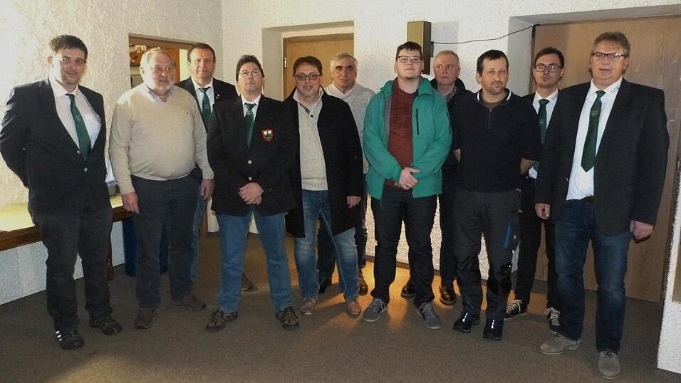 Sie stehen für die nächsten drei Jahre an der Spitze der Fischereivereins Furth im Wald: Hermann Schillbach, Alfred Durczok, Uwe Margeth, Harald Sieche, Alfred Hartl, Josef Hönig, Tobias Fischer, Klaus Altmann, Walter Bauer, Michael Schönberger und Franz Sporer (von links) Sie stehen für die nächsten drei Jahre an der Spitze der Fischereivereins Furth im Wald: Hermann Schillbach, Alfred Durczok, Uwe Margeth, Harald Sieche, Alfred Hartl, Josef Hönig, Tobias Fischer, Klaus Altmann, Walter Bauer, Michael Schönberger und Franz Sporer (von links)