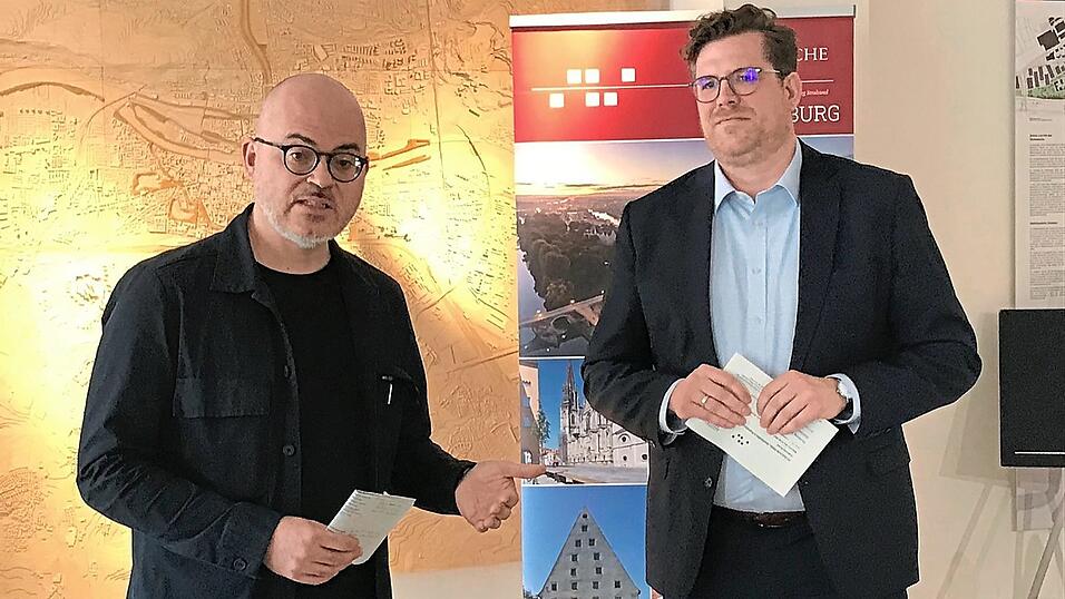 Das Bild zeigt Florian Plajer (links) und Benedikt M. Hummel. Das Bild zeigt Florian Plajer (links) und Benedikt M. Hummel.