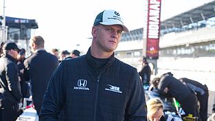 Bitteres Deb&uuml;t: In seinem ersten IndyCar-Rennen schied Mick Schumacher gleich aus.