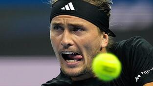 Alexander Zverev gewinnt souverän gegen den Italiener Lorenzo Sonego.