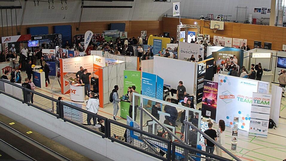 Auf zwei Tage verteilt: Mehr als 100 Firmen aus der Region pr&auml;sentieren sich und werben um Nachwuchs.