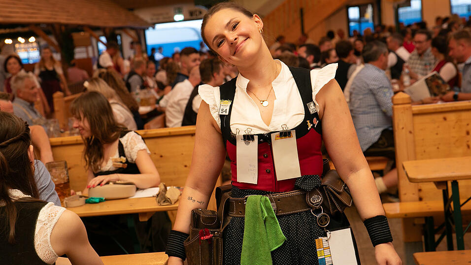 Das sind die Partybilder vom Dienstag, 12. August, aus dem Festzelt Nothaft. Das sind die Partybilder vom Dienstag, 12. August, aus dem Festzelt Nothaft.