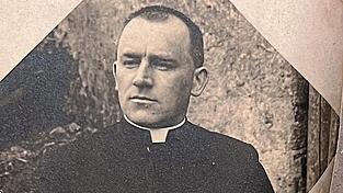 Rupert Zach, Expositus von Treffelstein, bei seiner Primiz. Er starb im Alter von 39 Jahren und im 14. Priesterjahr. Geboren wurde er 1897 in Weltenburg.