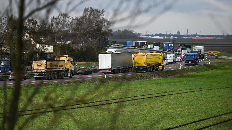 Wegen der gestiegenen Spritpreise pr&uuml;ft mancher Logistikdienstleister derzeit den Einsatz von Elektro-Lastwagen.