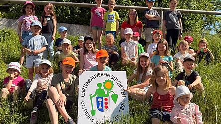 Aus zahlreichen kreativen Vorschl&auml;gen entschieden sich die Kinder schlie&szlig;lich f&uuml;r den Namen &bdquo;Wilde Wiesen Gang&ldquo;.