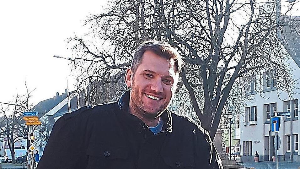 Der Chefsessel im Plattlinger Rathaus wäre der große Wunsch und das Ziel von Stephan Bieber (40). Der Chefsessel im Plattlinger Rathaus wäre der große Wunsch und das Ziel von Stephan Bieber (40).