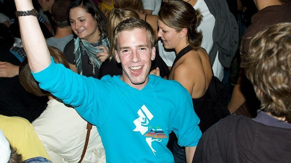 Rund 4000 Boarderfreunde feierten bei der Weltpremiere des neuesten Films von Isenseven, 'Let's go get lost' in M&uuml;nchen.