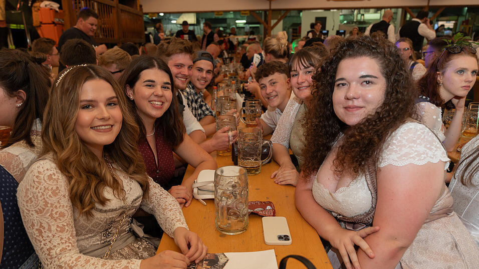 Die Partybilder vom Samstag, 12. August 2023, aus dem Festzelt Nothaft. Die Partybilder vom Samstag, 12. August 2023, aus dem Festzelt Nothaft.