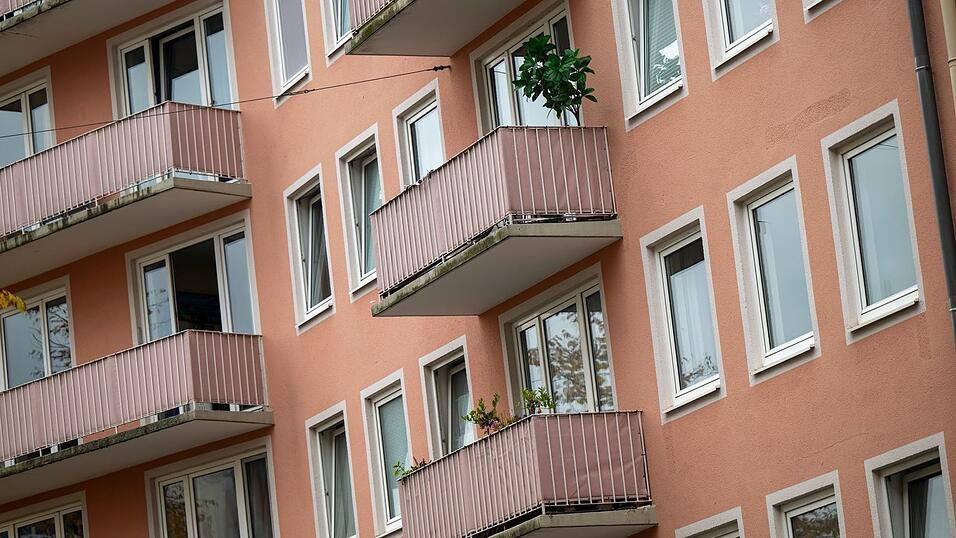 In München lag die durchschnittliche Kaltmiete mit etwa 23 Euro je Quadratmeter an der Spitze. (Archivbild) In München lag die durchschnittliche Kaltmiete mit etwa 23 Euro je Quadratmeter an der Spitze. (Archivbild)