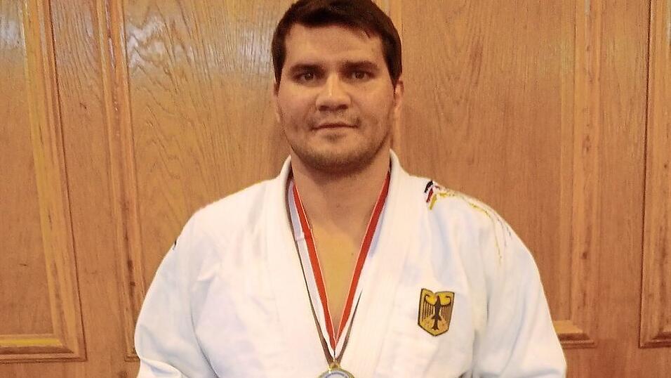 Training mit f&uuml;nf Topathleten: Weltmeister Christian Dummer ist der Initiator des Kampfsport-Events in Straubing.