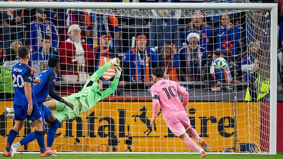 Weltmeister Lionel Messi trifft zur Führung für Inter Miami.