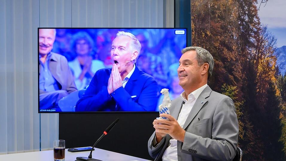 Markus Söder überraschte Johannes B. Kerner während einer Sendungsaufzeichnung. Markus Söder überraschte Johannes B. Kerner während einer Sendungsaufzeichnung.