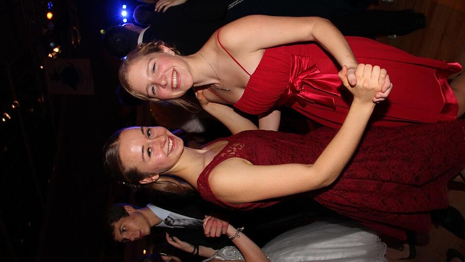 Die Bilder vom Abschlussball der Tanzschule Seidel in der Fraunhofer-Halle am 28. November. Die Bilder vom Abschlussball der Tanzschule Seidel in der Fraunhofer-Halle am 28. November.
