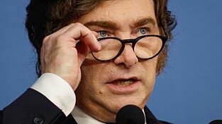 Argentiniens Präsident Javier Milei will mit einem Dekret gegen Ausländer vorgehen, die «Hassbotschaften» gegen das südamerikanische Land verbreiten. (Archivbild) Argentiniens Präsident Javier Milei will mit einem Dekret gegen Ausländer vorgehen, die «Hassbotschaften» gegen das südamerikanische Land verbreiten. (Archivbild)