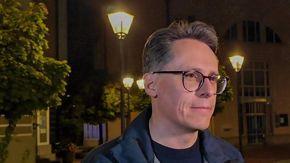 Deggendorfs Oberb&uuml;rgermeister Christian Moser zeigte sich best&uuml;rzt und bedankte sich bei den Einsatzkr&auml;ften.