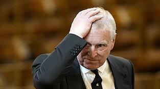 Ex-Prinz Andrew erhält nun doch eine Entschädigung für den Auszug aus der Royal Lodge. (Archivbild) Ex-Prinz Andrew erhält nun doch eine Entschädigung für den Auszug aus der Royal Lodge. (Archivbild)