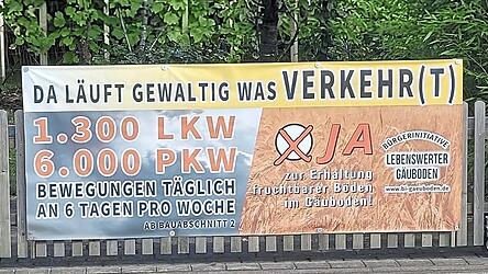 „JA zur Erhaltung fruchtbarer Böden im Gäuboden“ ist noch immer in Straßkirchen zu lesen.