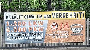 „JA zur Erhaltung fruchtbarer Böden im Gäuboden“ ist noch immer in Straßkirchen zu lesen.