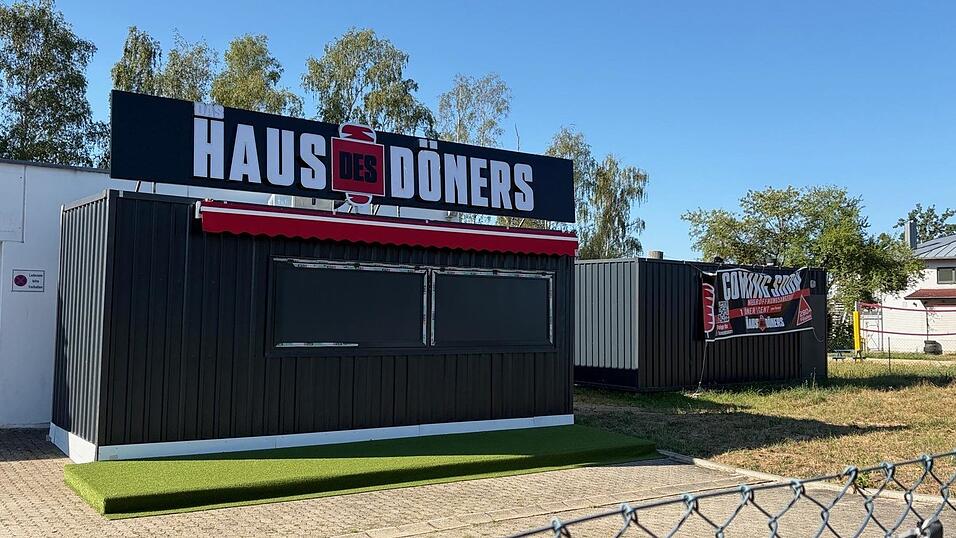 Neue Imbiss-Adresse für die Gäubodenstadt. Neue Imbiss-Adresse für die Gäubodenstadt.