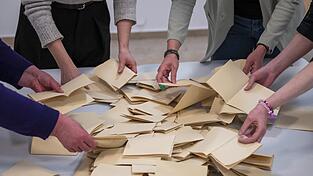 In Plattling waren bei der Kommunalwahl &uuml;ber 150 ehrenamtliche Wahlhelfer im Einsatz.