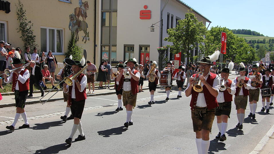 Das war der Bierzelteinzug am Pfingstsamstag in Bad K&ouml;tzting.