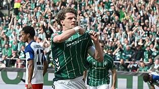 Derby-Held: Werder Bremens Jens Stage nach dem ersten von zwei Toren gegen den Hamburger SV.