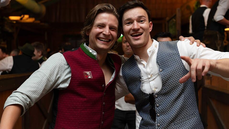Die Partybilder vom Samstag, 8. August, aus dem Festzelt Wenisch. Die Partybilder vom Samstag, 8. August, aus dem Festzelt Wenisch.