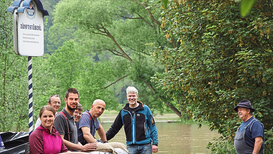 Konzentriert, ruhig, aber auch mal humorvoll: So ist die Stimmung im Donaudorf Matting im Landkreis Regensburg.