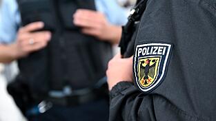 Die Bundespolizei kontrollierte den Bus. (Symbolbild) Die Bundespolizei kontrollierte den Bus. (Symbolbild)