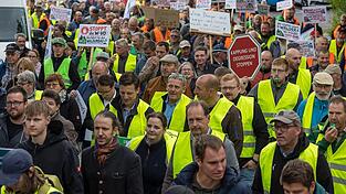Bauern haben den Start der Agrarministerkonferenz in W&uuml;rzburg mit Protesten begleitet.