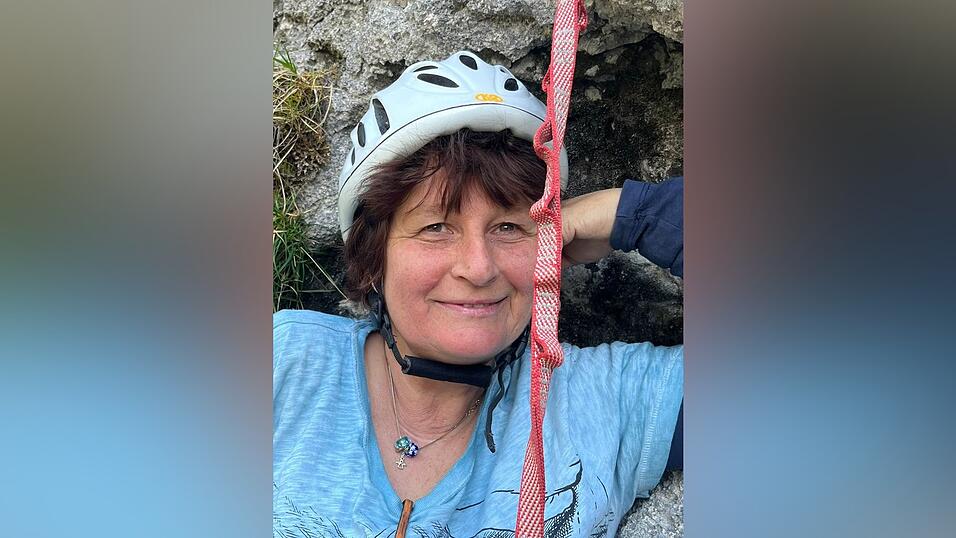 Evi Partholl hat ein Ehrenamt, vor dem selbst die Bergwachtler großen Respekt haben. Evi Partholl hat ein Ehrenamt, vor dem selbst die Bergwachtler großen Respekt haben.