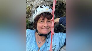 Evi Partholl hat ein Ehrenamt, vor dem selbst die Bergwachtler großen Respekt haben. Evi Partholl hat ein Ehrenamt, vor dem selbst die Bergwachtler großen Respekt haben.