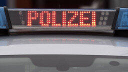 Ein fliegendes Sofa hat in Rattenberg für zwei Unfälle gesorgt. (Symbolbild) Ein fliegendes Sofa hat in Rattenberg für zwei Unfälle gesorgt. (Symbolbild)