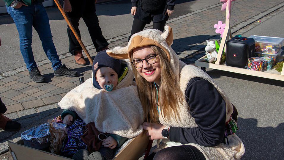 Am Samstag fand der Faschingsumzug in Otzing (Kreis Deggendorf) statt. Am Samstag fand der Faschingsumzug in Otzing (Kreis Deggendorf) statt.