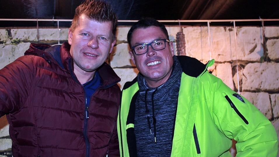 Der Christkindlmarkt und die Weihnachtspyramide geh&ouml;ren in der Adventszeit zu den beliebtesten Treffpunkten in Landshut.