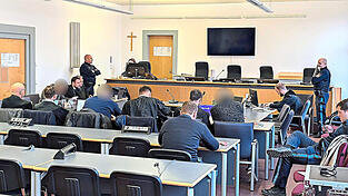 Die gest&auml;ndigen Automatenknacker, die sich als Beschaffungskriminelle outeten, d&uuml;rfen alle einen geschlossenen Drogenentzug versuchen.