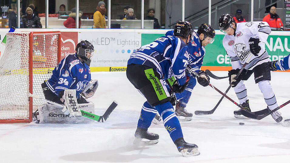 Die Straubing Tigers hatten die Thomas Sabo Ice Tigers N&uuml;rnberg zu Gast.