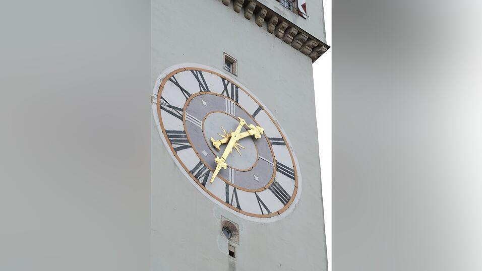 Die Stadtturmuhr funktioniert wieder.